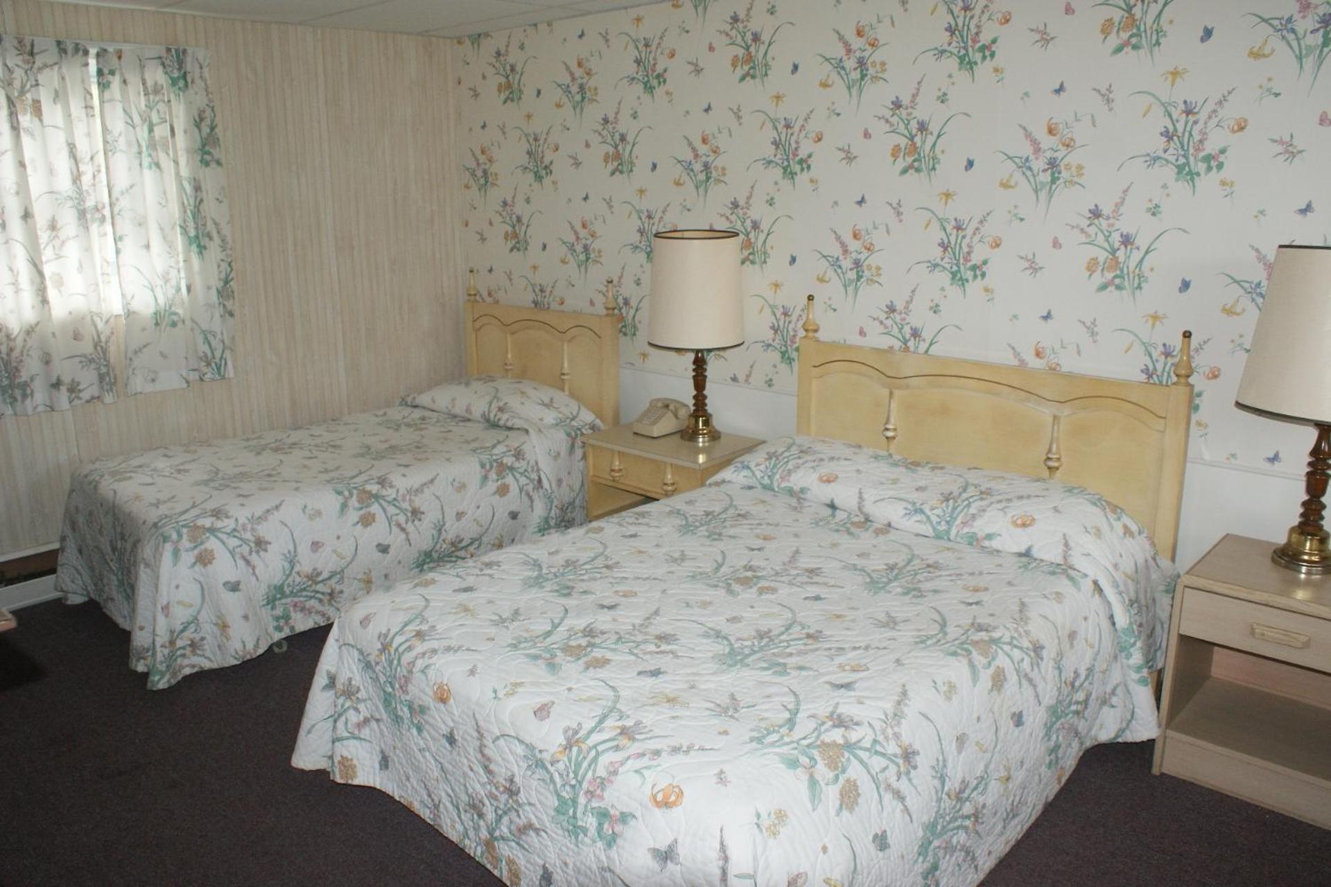 Northern Peaks Motor Inn Gorham Bagian luar foto