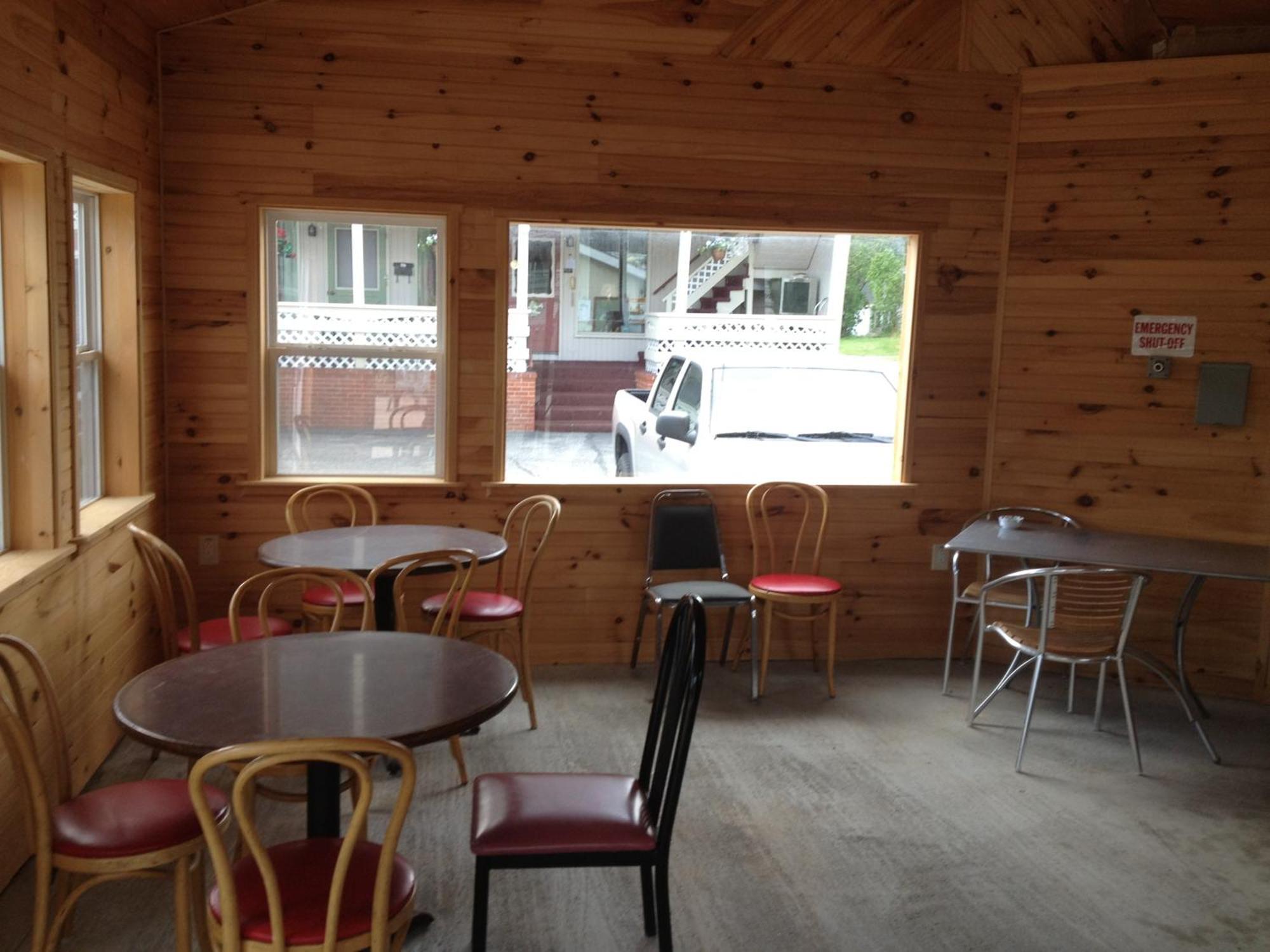 Northern Peaks Motor Inn Gorham Bagian luar foto